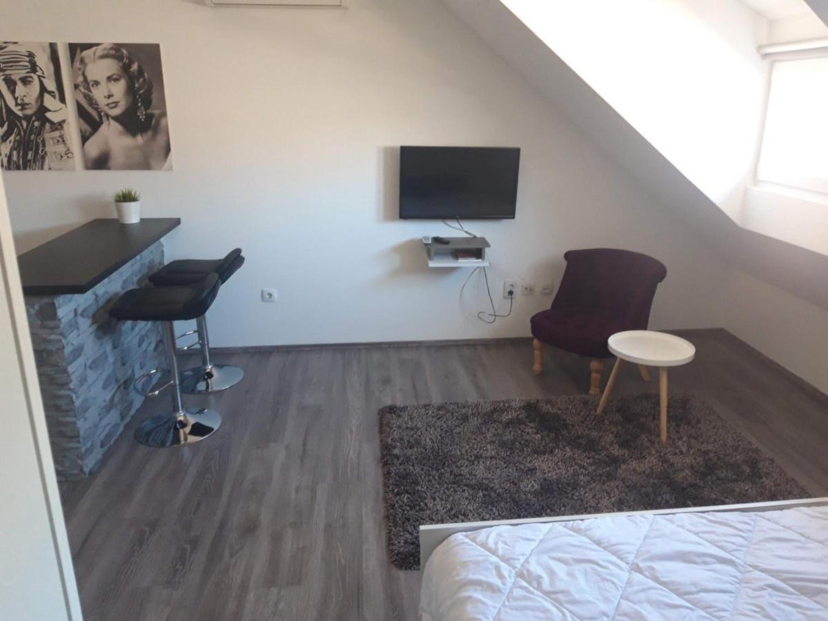 Studio B Zagreb Buitenkant foto